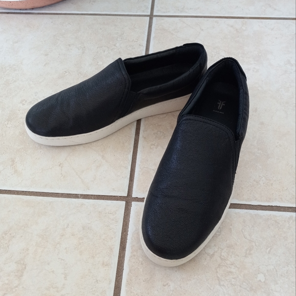 Frye Women's Webster Leather Slip On Loafer in Black 9US - Picture 4 of 12